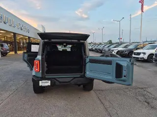 Ford Bronco 2023 4x4 Outer Banks SUV de 4 puertas