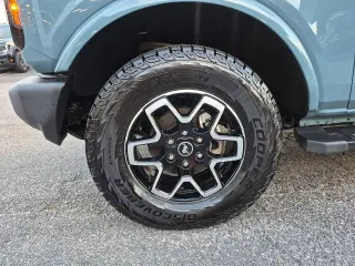 Ford Bronco 2023 4x4 Outer Banks SUV de 4 puertas
