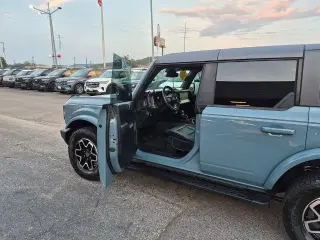 Ford Bronco 2023 4x4 Outer Banks SUV de 4 puertas