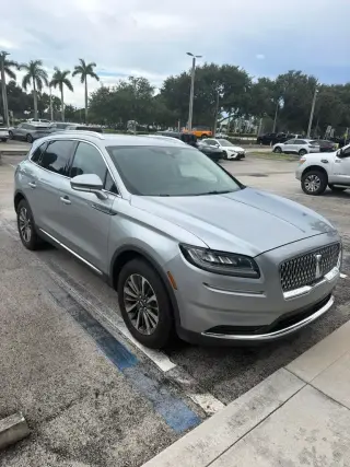 Lincoln Nautilus 2023 4x4 Estándar SUV 4p