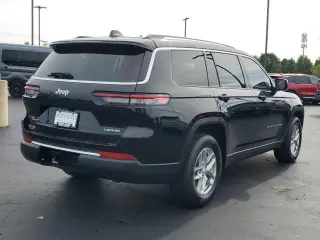 Jeep Grand Cherokee L 2023 4x4 Laredo 4p SUV