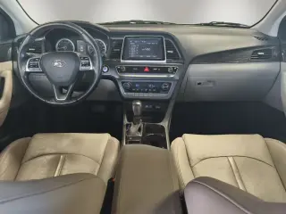 Hyundai SONATA 2018 Limited 4dr Sed n (lanzamiento a mitad del año)
