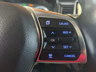 Hyundai SONATA 2018 Limited 4dr Sed n (lanzamiento a mitad del año)