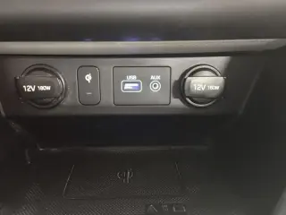 Hyundai SONATA 2018 Limited 4dr Sed n (lanzamiento a mitad del año)