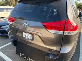 Toyota Sienna 2013 LE 7-Pasajero Auto Acceso Asiento 4dr Mini-Furgoneta