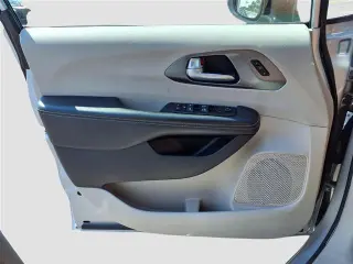 Chrysler Pacifica 2024 Touring L 4dr Mini-Van