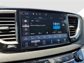 Chrysler Pacifica 2024 Touring L 4dr Mini-Van