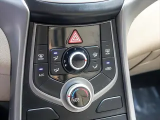 Hyundai ELANTRA 2016 SE 4dr Sedan 6A (EE. UU.)