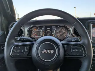 Jeep Wrangler 2023 4x4 Sport 4p SUV
