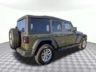 Jeep Wrangler 2023 4x4 Sport 4p SUV