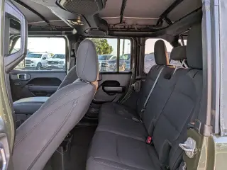 Jeep Wrangler 2023 4x4 Sport 4p SUV