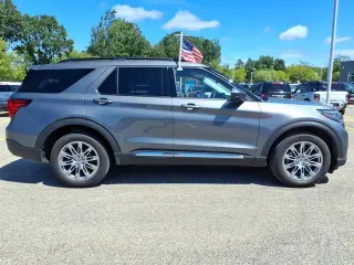 Ford Explorer 2025 AWD Active 4dr SUV