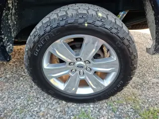 Ford F-150 2018 4x4 Platinum 4dr SuperCrew 5.5 ft. SB