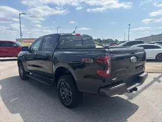 Ford Ranger 2024 4x4 XLT 4 puertas SuperCrew 5.0 ft. SB