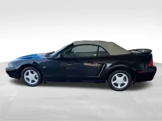 Ford Mustang 2000 GT 2descapotable