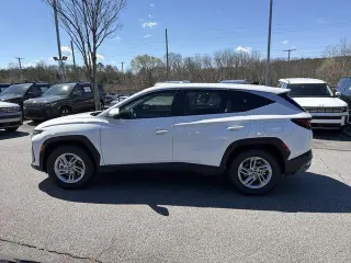 Hyundai TUCSON 2026 SE 4dr SUV