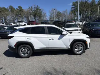 Hyundai TUCSON 2026 SE 4dr SUV