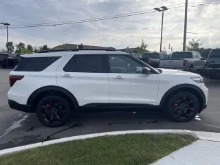 Ford Explorer 2023 AWD ST 4p SUV
