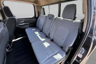 Ram 1500 2020 4x2 Big Horn 4dr Crew Cab 5.6 ft. SB Pickup