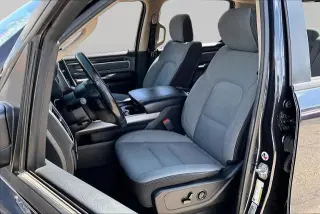 Ram 1500 2020 4x2 Big Horn 4dr Crew Cab 5.6 ft. SB Pickup