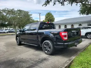 Ford F-150 2023 4x4 Lariat 4dr SuperCrew 6.5 ft. SB