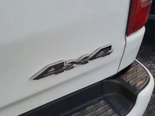 Ram 1500 2020 4x2 Laramie Longhorn 4p Camioneta de cabina doble 5.6 ft. SB
