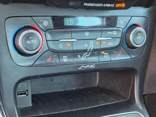 Ford Focus 2016 Titanium Sedán 4 puertas