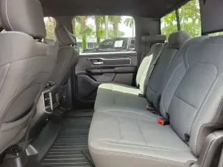 Ram 1500 2021 4x2 Big Horn 4p Crew Cab 5.6 ft. SB Pickup