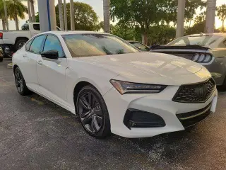 Sedán Acura TLX 2021 de 4 puertas con paquete A-SPEC