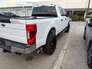 Ford F-250 Super Duty 2022 4x4 XLT 4dr Cabina de Tripulação 8 ft. LB Pickup