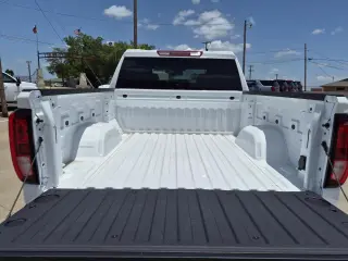 GMC Sierra 1500 2026 4x4 Pro 4dr Crew Cab 5.8 ft. CB
