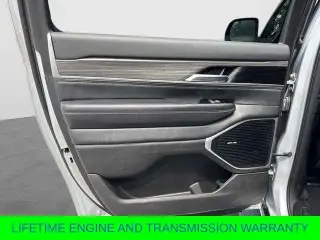 Jeep Wagoneer L 2024 4x2 Serie II 4p SUV