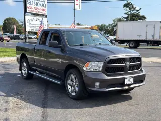 Ram 1500 2018 4x4 Express 4dr Quad Cab 6.3 ft. SB Camioneta