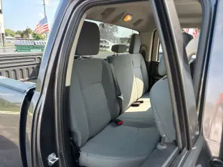 Ram 1500 2018 4x4 Express 4dr Quad Cab 6.3 ft. SB Camioneta