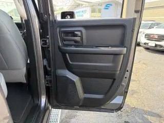 Ram 1500 2018 4x4 Express 4dr Quad Cab 6.3 ft. SB Camioneta