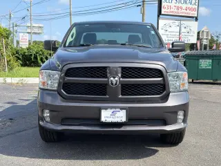 Ram 1500 2018 4x4 Express 4dr Quad Cab 6.3 ft. SB Camioneta