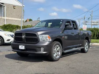 Ram 1500 2018 4x4 Express 4dr Quad Cab 6.3 ft. SB Camioneta