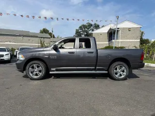 Ram 1500 2018 4x4 Express 4dr Quad Cab 6.3 ft. SB Camioneta