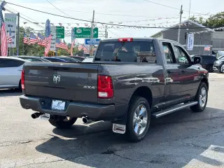 Ram 1500 2018 4x4 Express 4dr Quad Cab 6.3 ft. SB Camioneta