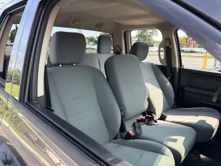 Ram 1500 2018 4x4 Express 4dr Quad Cab 6.3 ft. SB Camioneta