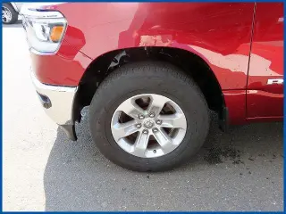 Ram 1500 2023 4x4 Laramie 4p Cabina de tripulación 5.6 ft. SB Camioneta