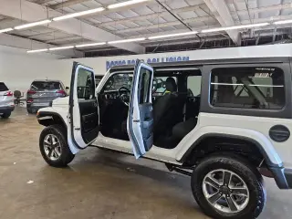 Jeep Wrangler Unlimited 2019 4x4 Sahara 4dr SUV