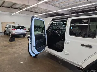 Jeep Wrangler Unlimited 2019 4x4 Sahara 4dr SUV