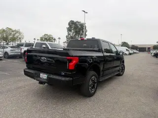 Ford F-150 Lightning 2023 AWD XLT 4p SuperCab 5.5 pies SB