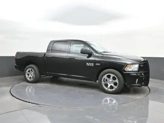 Ram 1500 2017 4x2 Express 4dr Crew Cab 5.5 ft. SB Pickup