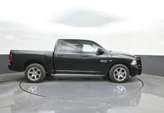 Ram 1500 2017 4x2 Express 4dr Crew Cab 5.5 ft. SB Pickup