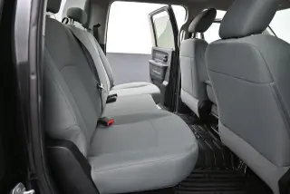 Ram 1500 2017 4x2 Express 4dr Crew Cab 5.5 ft. SB Pickup