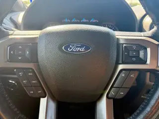 Ford Expedition 2021 4x2 XLT 4dr SUV