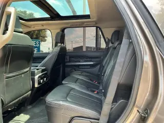 Ford Expedition 2019 4x2 Platinum 4dr SUV