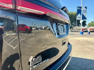 Chrysler Pacifica 2023 Touring L 4dr Mini-Van